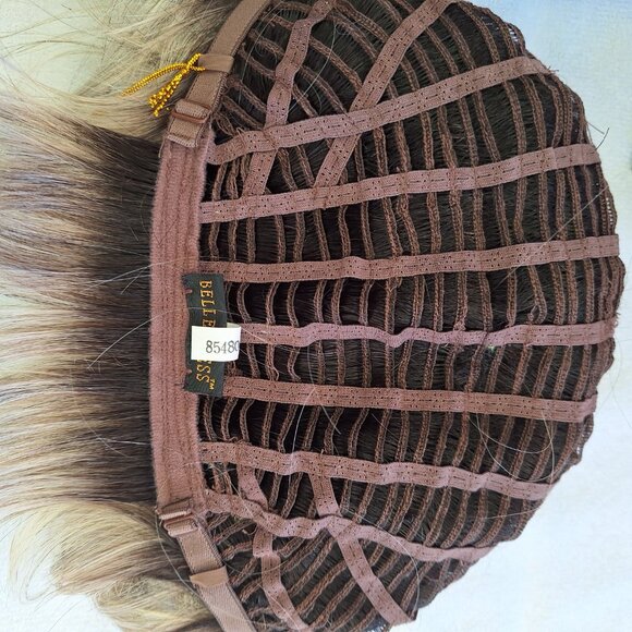 Ash Blonde Wig - Picture 5 of 7